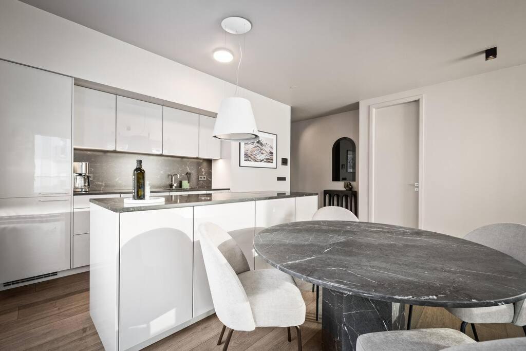 Private Lux 2Br & 2Ba City Center With Free Parking Reykjavik Exterior photo