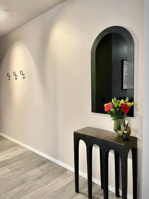 Private Lux 2Br & 2Ba City Center With Free Parking Reykjavik Exterior photo